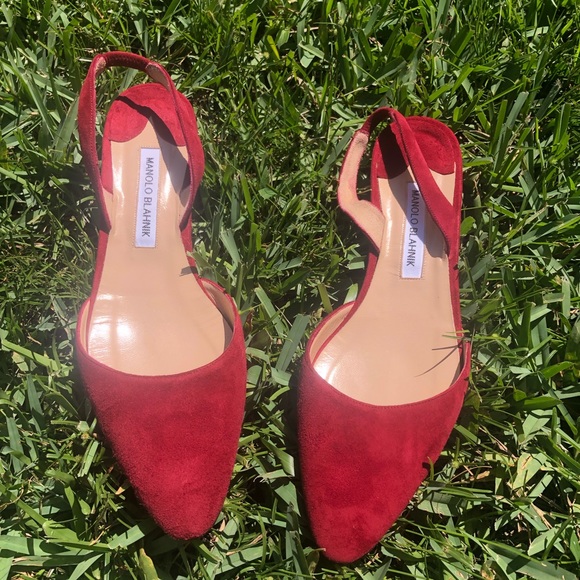 Gently used Manolo Blahinik 39.5 EU will fit US8 - Picture 1 of 6